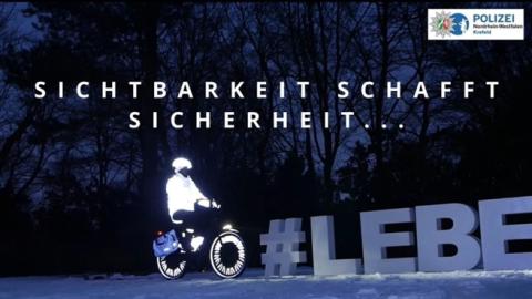 Die Buchstaben der Aktion Leben als Negativ