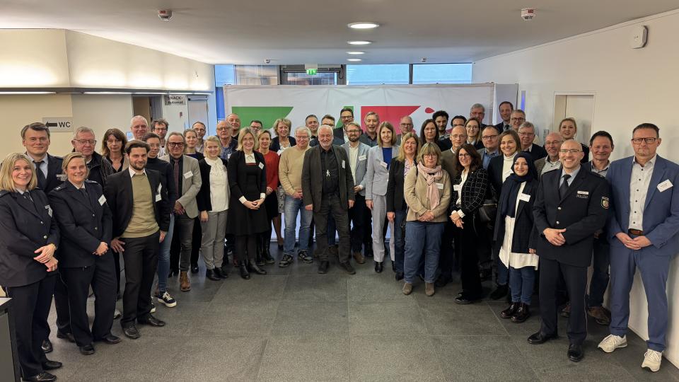 Gruppenbild der NRW Initiative - #sicherimStraßenverkehr bei der Jahrestagung