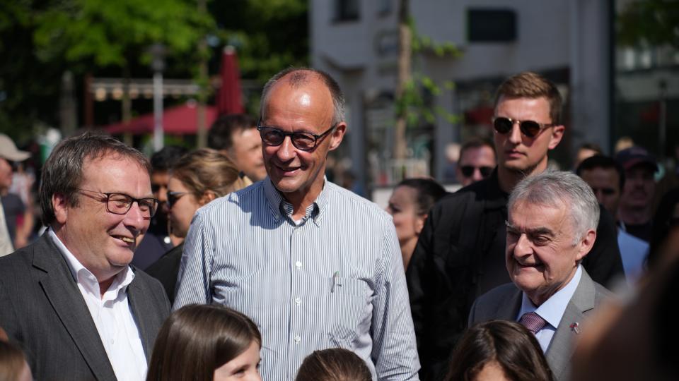 Bundeskanzler Merz und die Minister Krischer und Reul