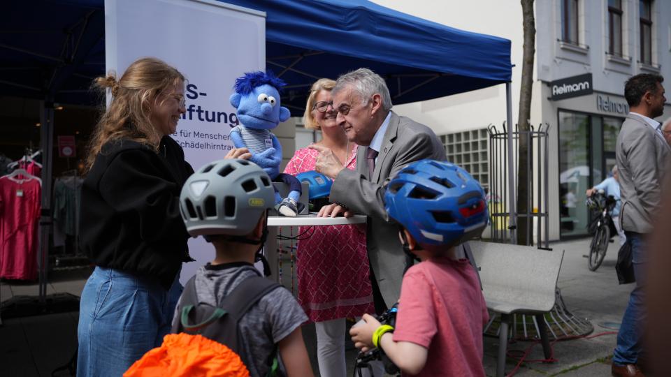 Innenminister Reul am Stand der ZNS